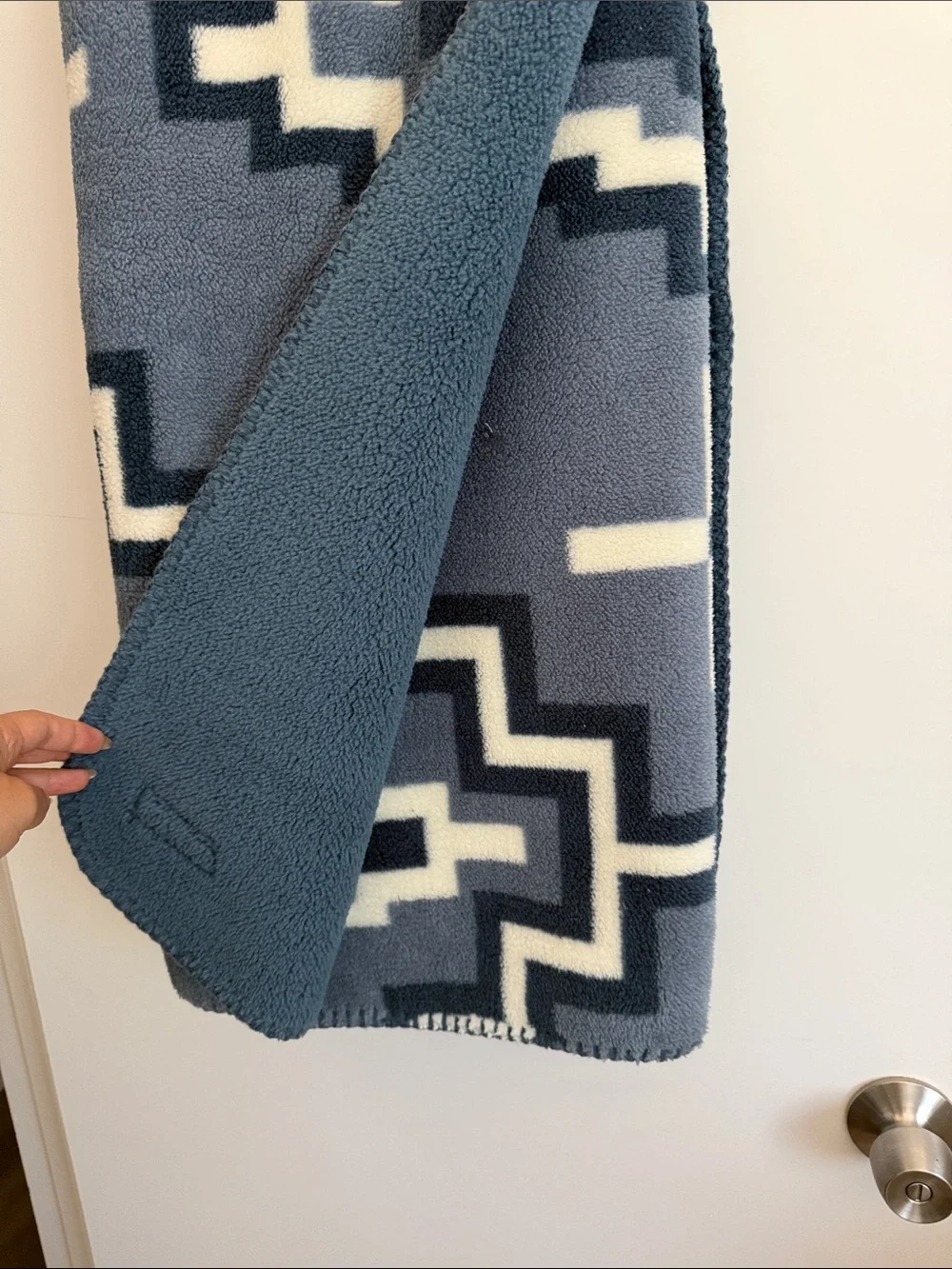 NWT Pendleton Sherpa Throw Blanket